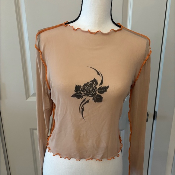 Urban Outfitters tan mesh floral graphic long sleeve cropped top size L - Picture 14 of 15